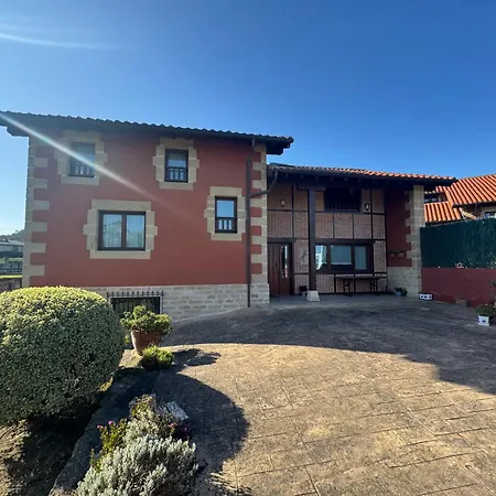 Casa En 펜션 Mompía